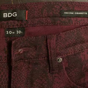 UO BDG High Rise Cigarette Ankle Jeans Size 30 NWT